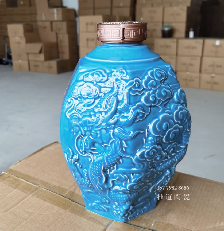 景德镇5斤10斤雕刻陶瓷酒坛（龙凤）