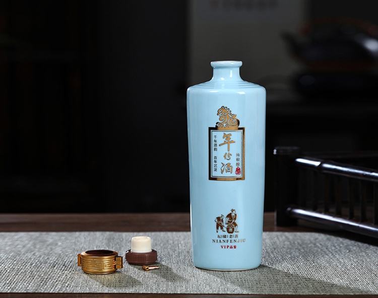 景德镇陶瓷酒瓶年份酒礼盒(图5)
