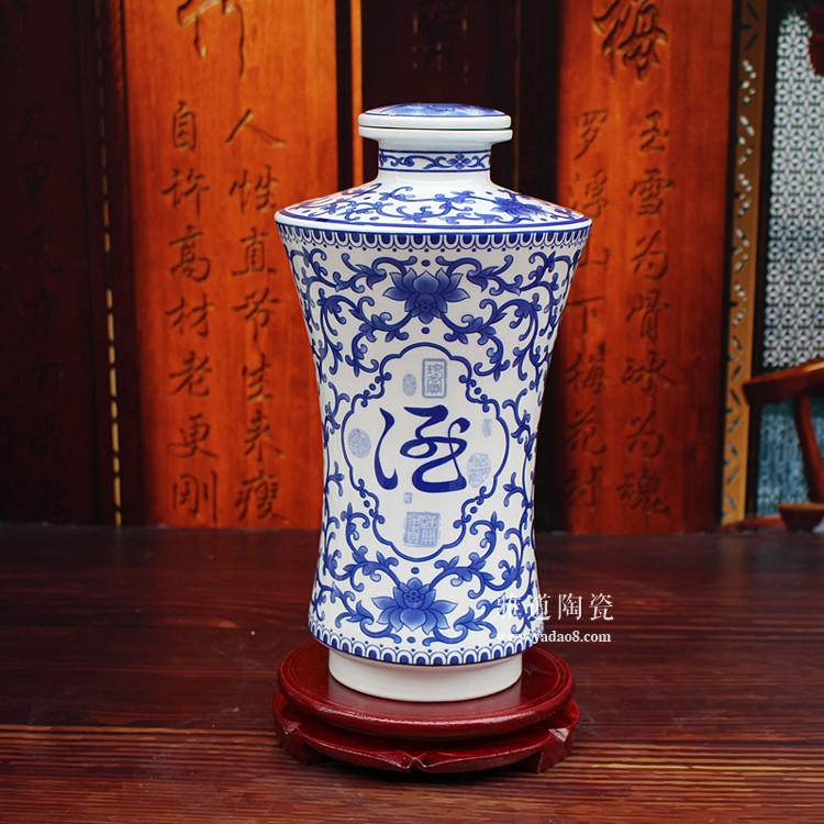花木兰从军5斤陶瓷酒瓶(图1)