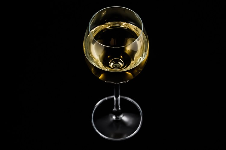 提高液态法白酒质量的新途径