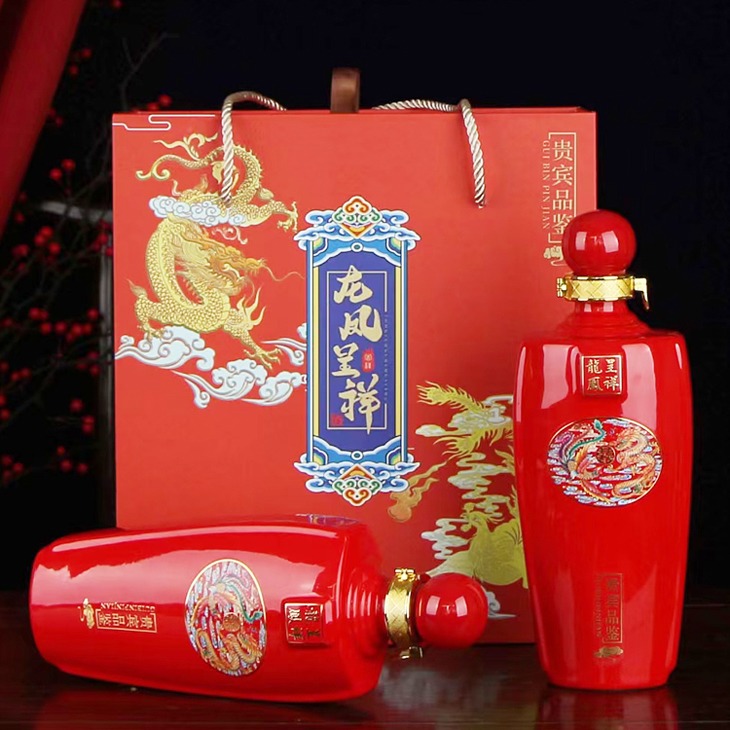 1斤装红色婚庆酒宴陶瓷酒瓶（龙凤呈祥）